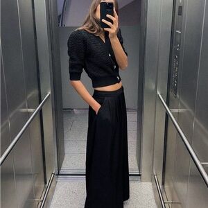 Zara Textured Cropped Cardigan Sweater – Black Puff Sleeve – Gold Buttons – M